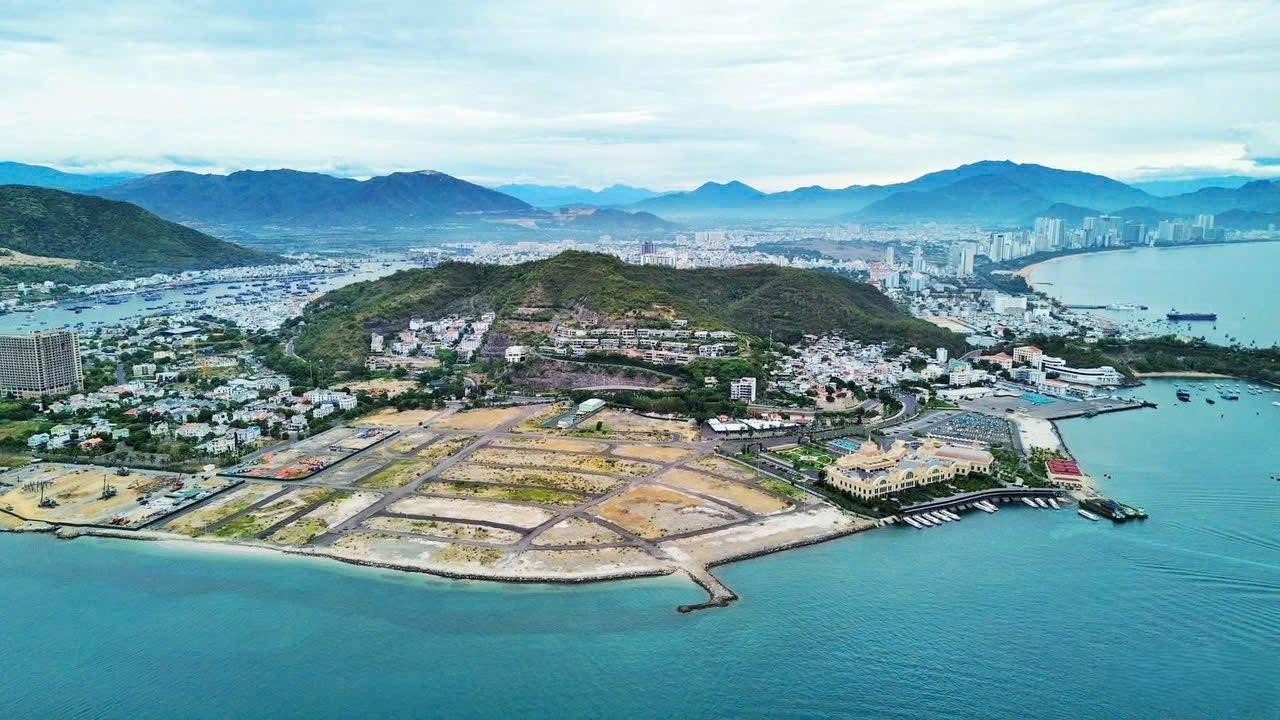 vinhomes phu quy  ?? vi tri vang ngay trung tam thanh pho